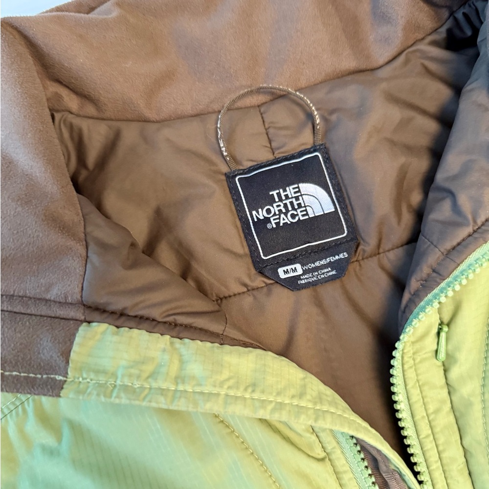 The North Face Green Puffer Jacket - Picture 2 of 5